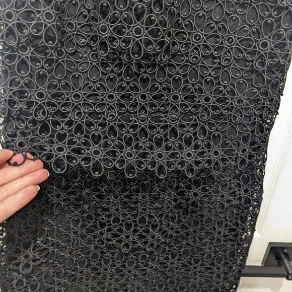 Js collections | Tiered lace cocktail dress - Picture 4 of 9